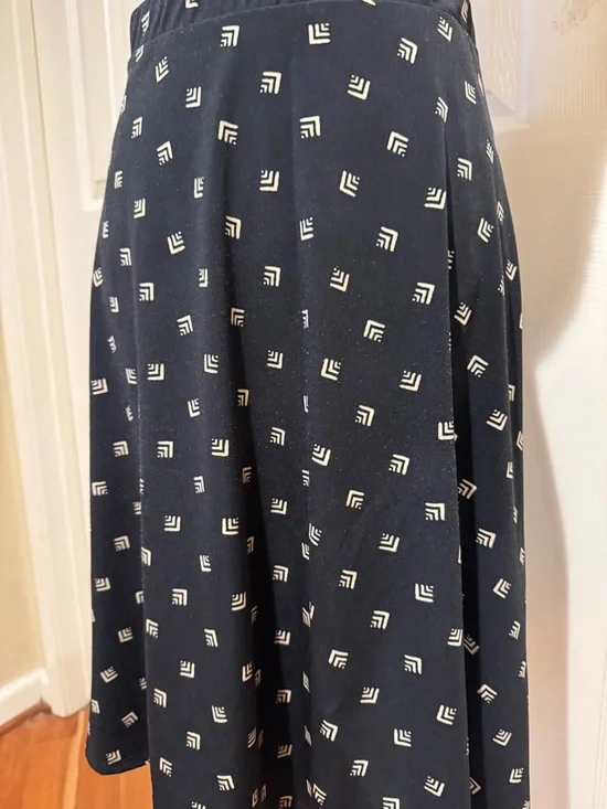 Gilli Black Circle Skirt with Cream Geometric Motif - Picture 4 of 4